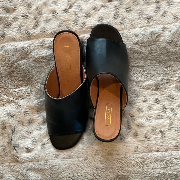 Yoki Shoes - NWOB - Yoki mules. Size 9.